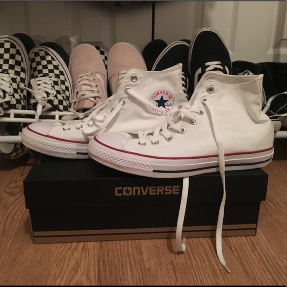 Converse Shoes - White high top Converse w/ box!